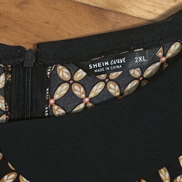 Women’s Black Patterned Collared Dress 2XL - Picture 5 of 5